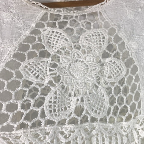 Ember Mesh, Lace, and Fringe White Short Sleeve Crop Top Size Small - Picture 3 of 7